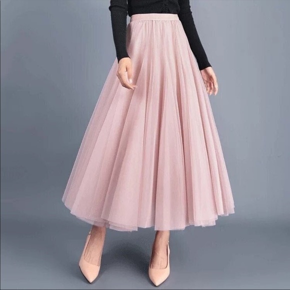 Dresses & Skirts - Double layer tulle midi full skirt NWT